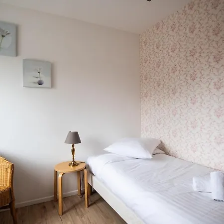 Дом отдыха Cozy Townhouse Near Lille - 3 Guests Ламберсар