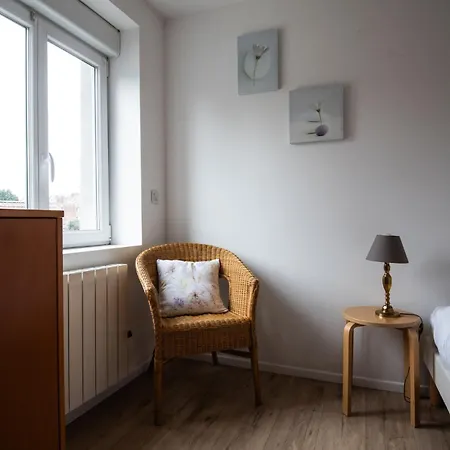 Дом отдыха Cozy Townhouse Near Lille - 3 Guests *